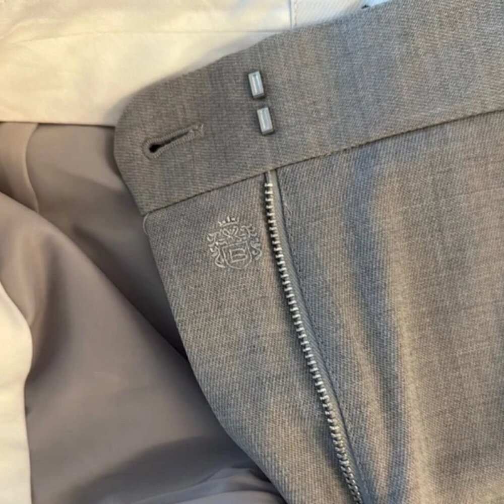 Babaton Agency crop pants from Aritzia - worn once - Picture 5 of 10